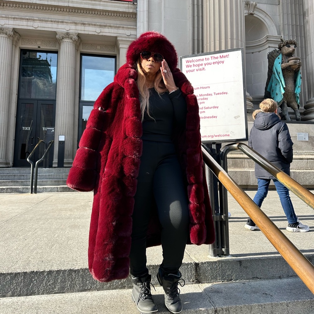 Luxurious Burgundy Faux Fur Coat With Hood - Picture 7 of 7